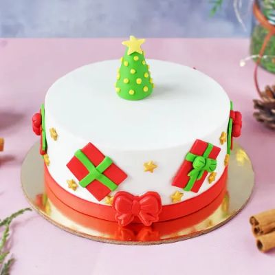 Xmas Tree Fondant Cake